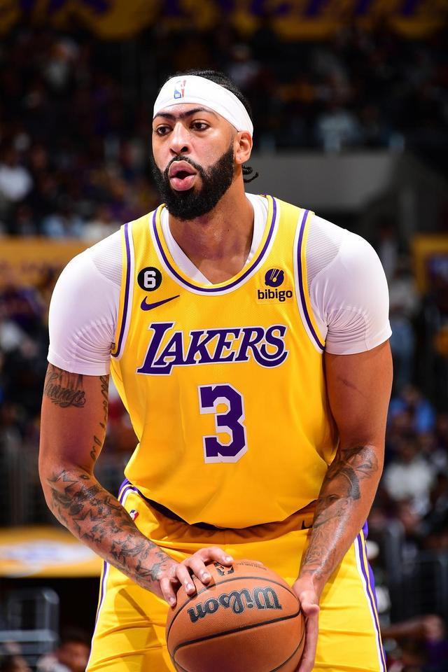 NG体育-Ning连续十五场比赛得分超过高光表现，热火挑战极限！的简单介绍